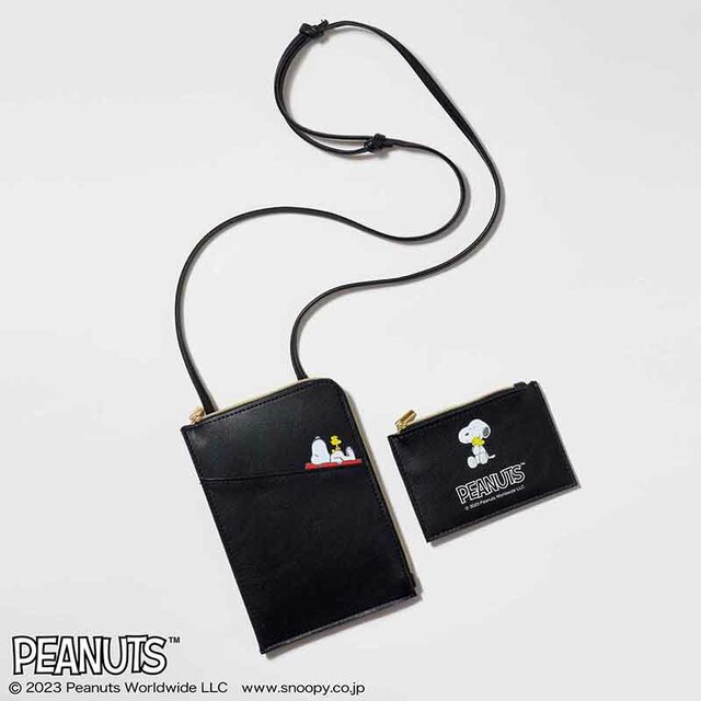 GLOW 11月号増刊』SNOOPYカードケース付きスマホポシェット　1,400円