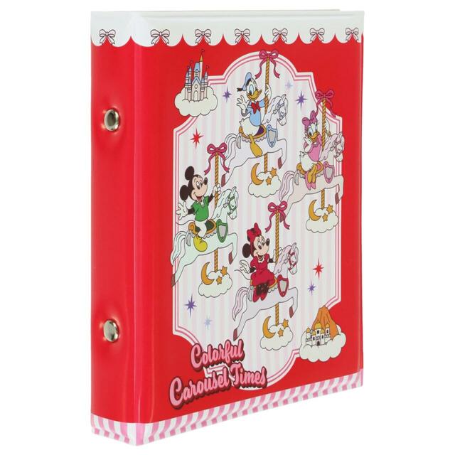 シール帳 2,500円｜東京ディズニーリゾート新作ステーショナリーグッズ｜販売店舗：東京ディズニーランド「グランドエンポーリアム」、東京ディズニーシー「イル・ポスティーノ・ステーショナリー」｜発売日：2026年11月26日(木)