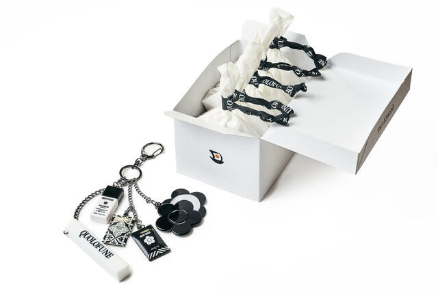 【限定パッケージ】黒船どらやき（チャーム付き）5個　税込 4,180 円（本体価格3,800円）【黒船×MARY QUANT】