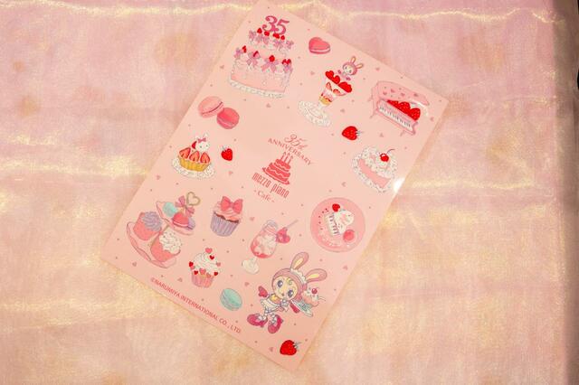 カフェ利用特典オリジナルステッカー|mezzo piano 35th Anniversary Cafe