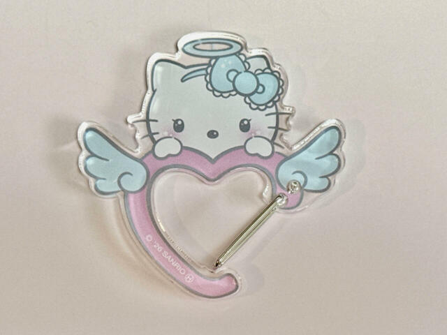Angel風ハローキティのアクリルカラビナ。かわいい！