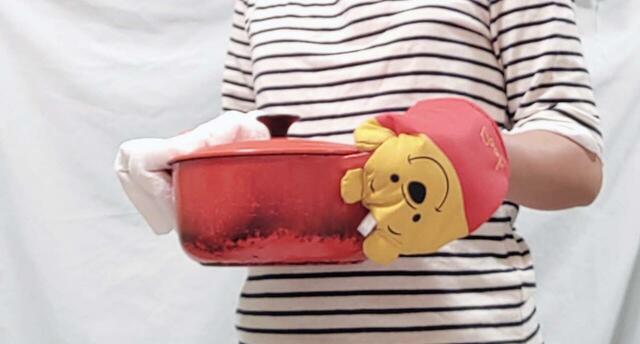 鍋を掴むと「コロンとした形のプーさんの姿」が確認できる