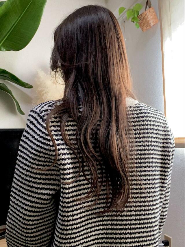 【ニットショートジャケット（長袖）】身体のラインを拾わないのも嬉しいポイント