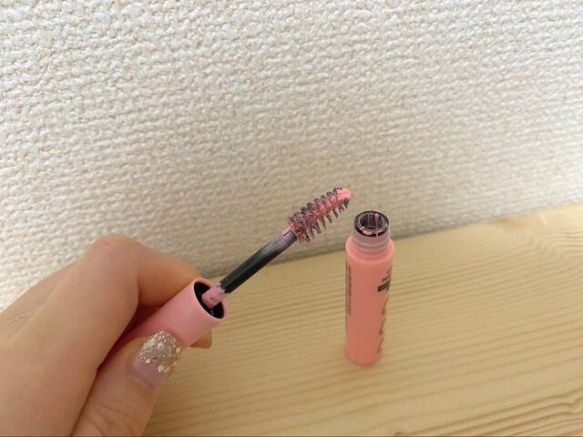 【mini 5月号 付録】塗る前は蛍光ピンクのようにも見えます