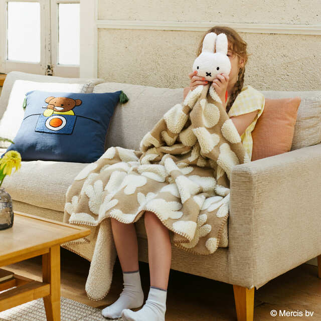 【studio CLIP×Dick Bruna】ボアブランケット 全2種 ￥5,500、刺しゅうクッションカバー 全2種 ￥2,990