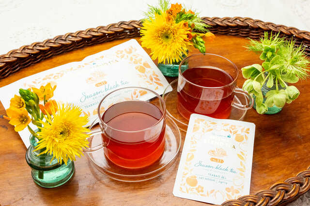 【キル フェ ボン「季節の紅茶 ～マンゴーのブレンド～」】国産紅茶をベースに、乾燥りんごチップやフリーズドライのマンゴーをブレンド