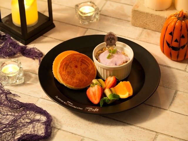 <ナイトレイブンカレッジ> ワッフル風?パンケーキ 1,690 円(税込 1,859 円)