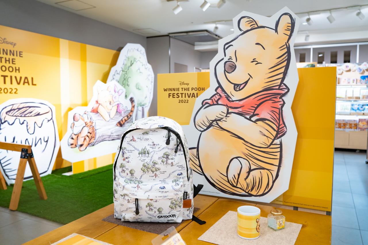 銀座三越×くまのプーさん】“激かわ限定グッズ”大集合♪ 人気ブランド