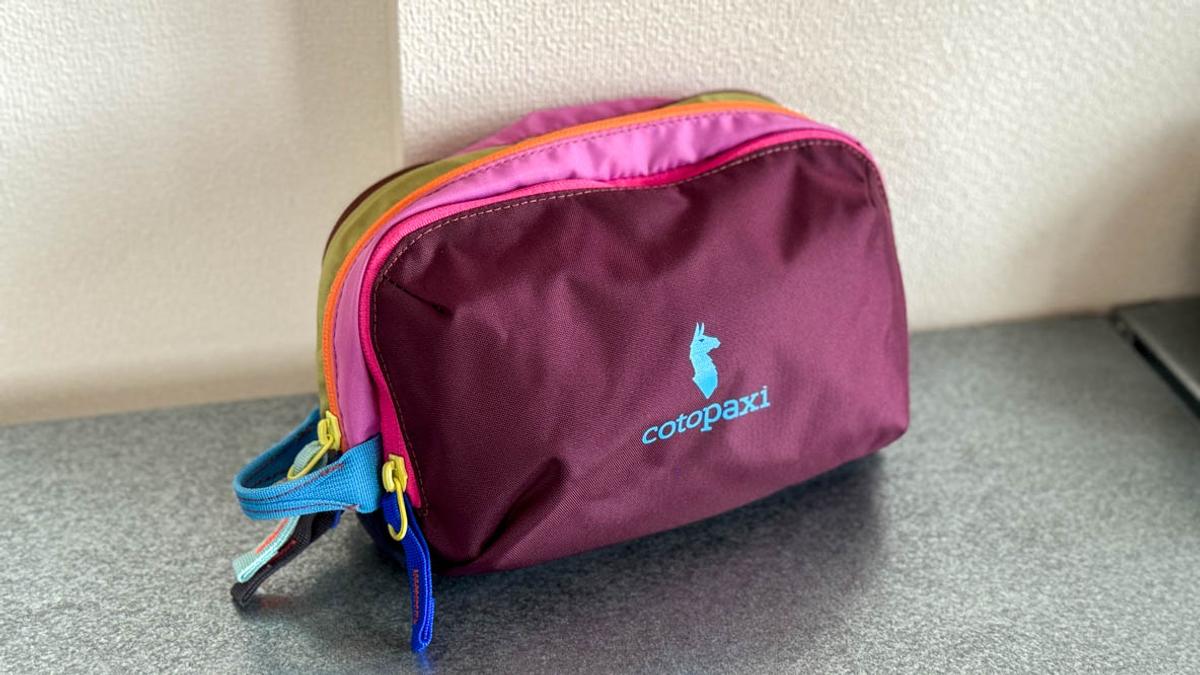 旅行や銭湯、ジムに。「バッグみたいに使えるポーチ」がどこへ持って