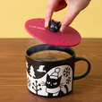 「黒ねこシリコンマグカバー」＜サイズ：幅約11cm×高さ約3.5cm＞【カフェ・ベローチェの“黒ねこグッズ”が手に入る！数量限定「冬の黒ねこハッピーバッグ2026」が店舗＆オンラインストアで販売スタート！】
