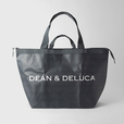 【DEAN ＆ DELUCA】本体は再生ポリエステル素材。水が滲みにくいので、雨などで濡れたり汚れたりしてもさっと拭き取るだけでOK