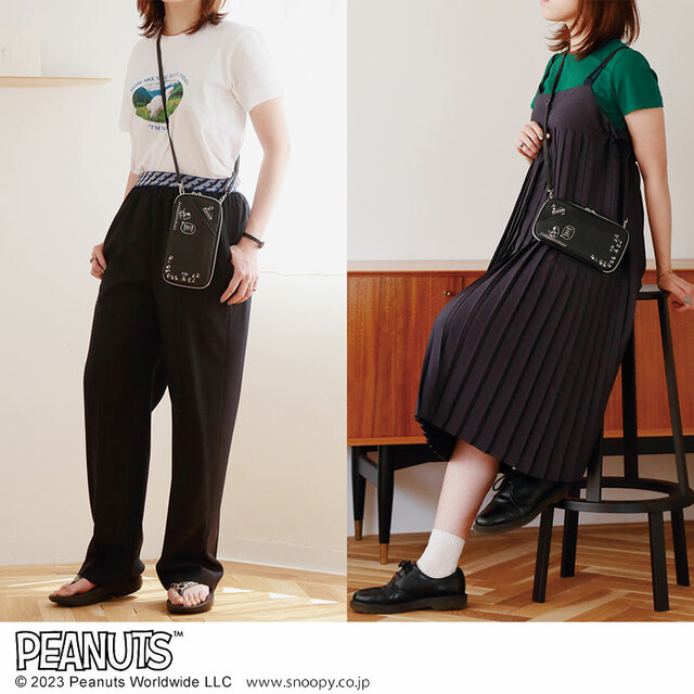 SNOOPY［スヌーピー］タテでもヨコでも持てる！スマホショルダーBLACK　2,640円