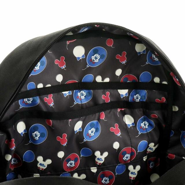 リュックサック 〈CONVERSE〉｜価格：8,800円｜サイズ：高さ約43×幅約29×マチ約16cm｜東京ディズニーリゾート40周年“ドリームゴーラウンド”「CONVERSE」プロデュースグッズ｜発売日：2023年7月10日(月)｜販売店舗：東京ディズニーランド「ギャグファクトリー/ファイブ・アンド・ダイム」、東京ディズニーシー「スチームボート・ミッキーズ」