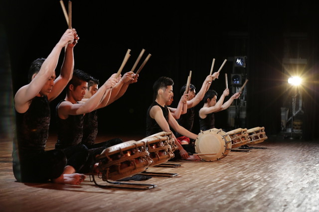 螺旋 パルテノン多摩公演 撮影:岡本隆史