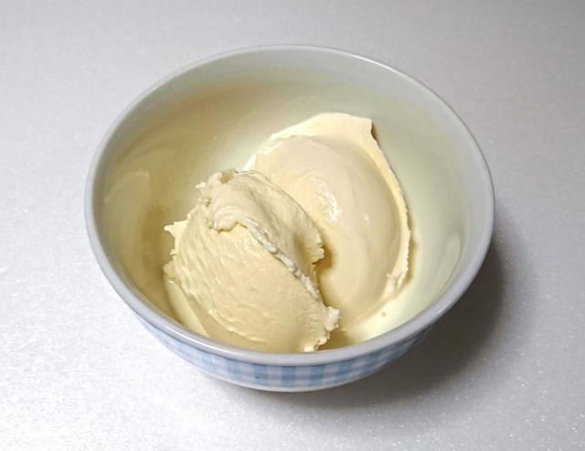 カークランドシグネチャー　バニラアイスクリーム　1.89L×2個　1998円