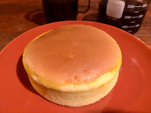 【業務スーパー 台湾カステラ】しっかりしたサイズ感で食べ応えがありそう