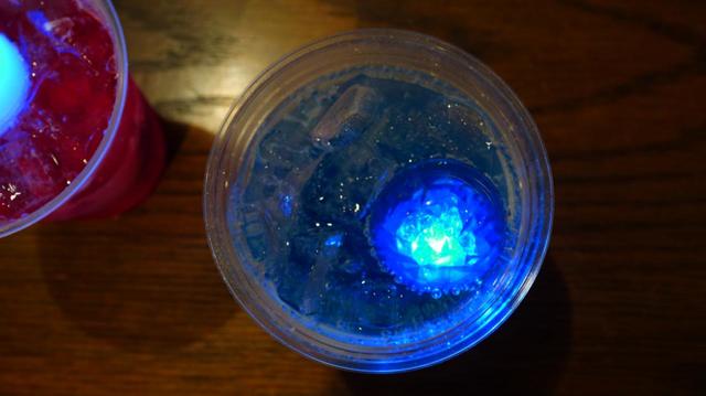 20種類、130個の“クラゲ風鈴”が織りなす涼やかな音色「くらげと風鈴」7月3日(土)開始　午後5時以降、クラゲ風鈴を夜間ライトアップ限定ドリンク