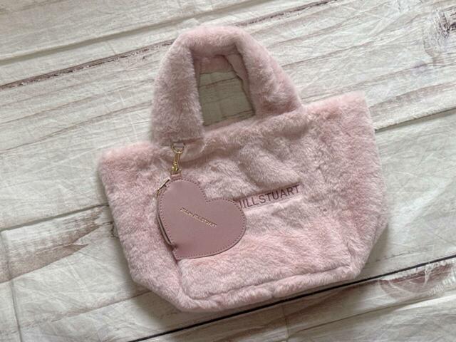 バッグにチャームをつけてみました!かわいすぎませんか?!