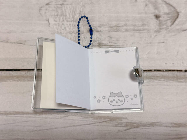 『ちいかわ』×100円ショップ新作グッズ第8弾「ちいかわ ミニメモキーチェーンボタン付き」メモ用紙にもかわいいデザイン入り！