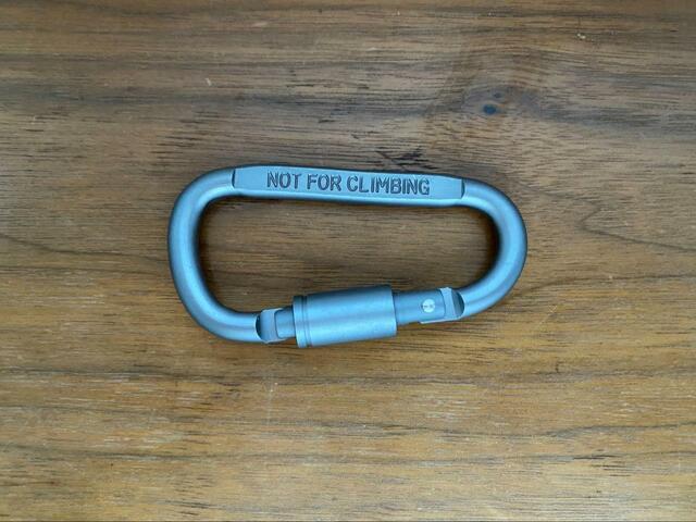 【ニトリ　キャンピングクッカー (13点セット)】大活躍のカラビナも入ってる！