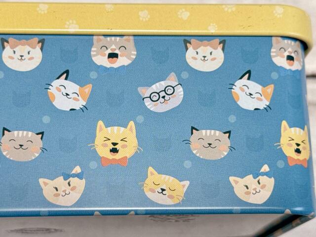 【カルディ/ラ・トリニテーヌ クッキー キャッツイエロー】さまざまなにゃんこのイラストが楽しめます♪