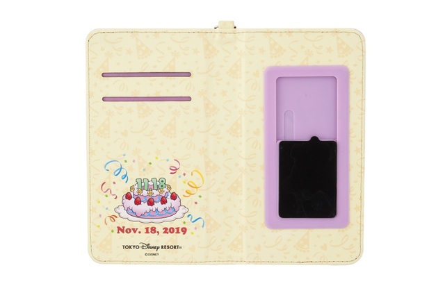 スマートフォンケース（たたんだ状態）縦約15×横約8cm、各種スマートフォン対応　3500円　内側デザイン