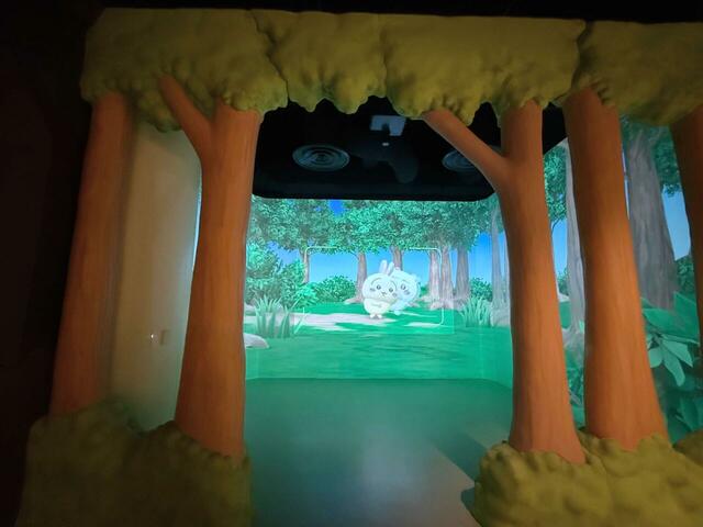 「うさぎのシャッターチャンス」では、スクリーン内で跳ね回るうさぎをブレずに撮影できるかチャレンジ！