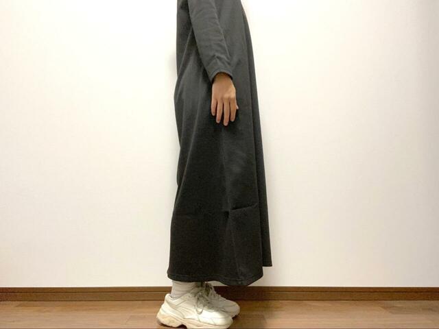 【cocaロングワンピ―ス】身長167cm・ロングサイズ着用。足元が出すぎず冷えません