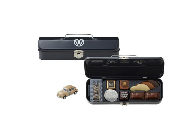 「Steel Container -スチールコンテナ-」＜価格：2,916円（税込）＞【モロゾフの2026年バレンタインは、愛されるデザインの「Beetle」！遊び心たっぷりの新商品やラインナップをご紹介！】