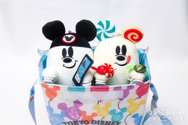 レギュラーボックス、スーベニアポップコーンケース付き ¥2,000｜このぐらいのサイズ感