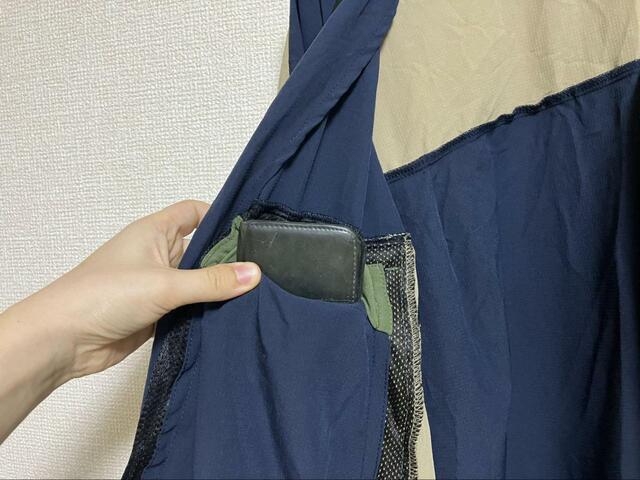 【ワークマン　耐久撥水トラベルシェルカーディガン】内ポケットはスマートフォンが楽々入る大きさ