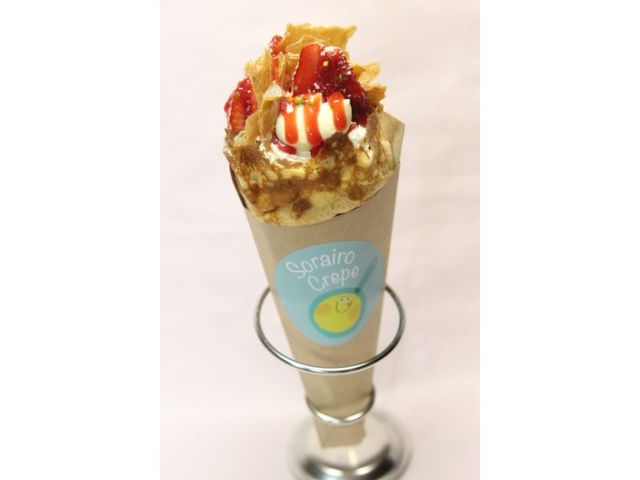 苺の”サクサク”ミルフィーユクレープ