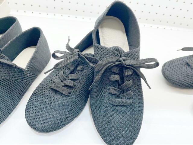 【ワークマン  雲の上Wニットフラットシューズ】グリップ力にこだわったソールもポイント。安定した歩行をサポートしてくれます