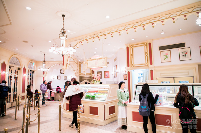 東京ディズニーランド「スウィートハート・カフェ」