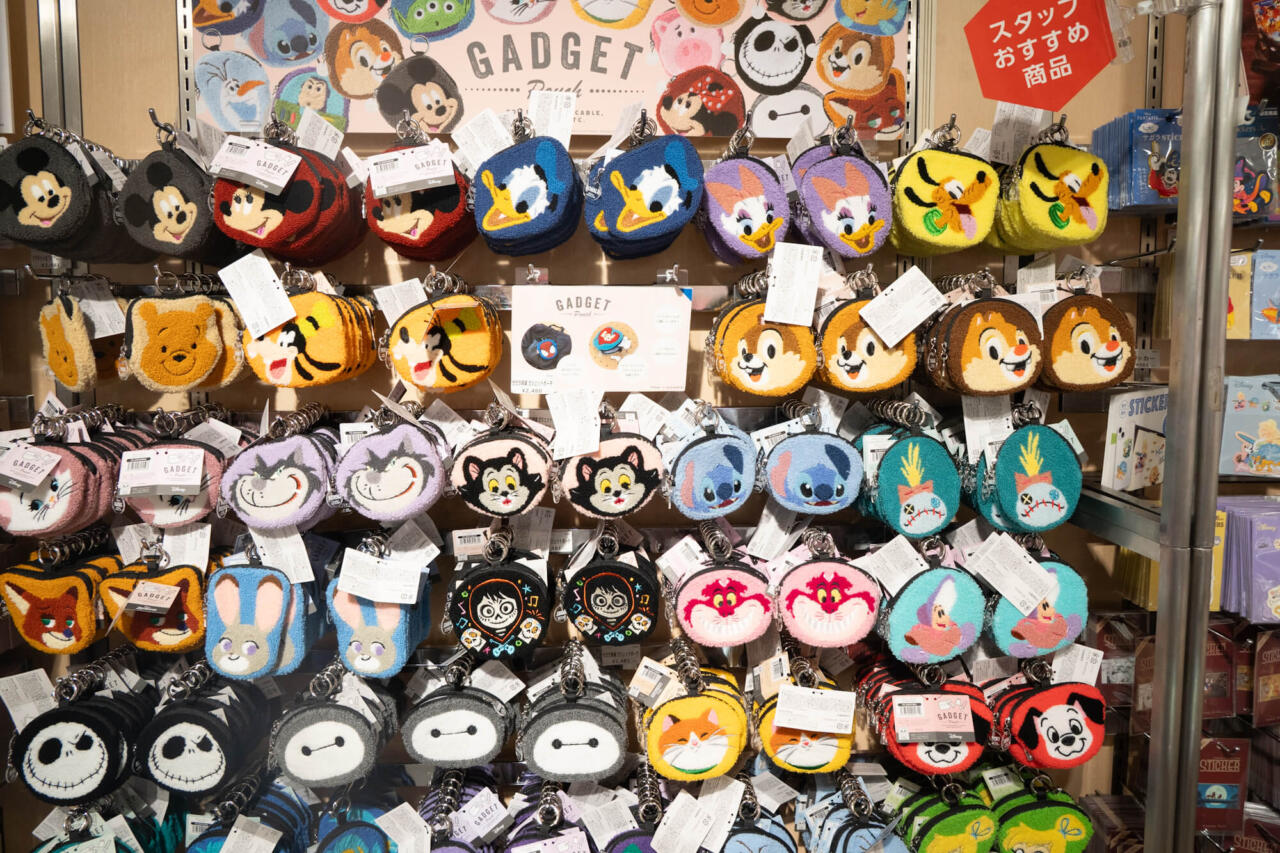 ディズニー】“即買いグッズ”が4千アイテム超！「巨大ディズニーグッズ