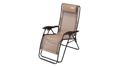 3秒で極上リクライニング。Colemanの通気性◎＆フットレスト付き