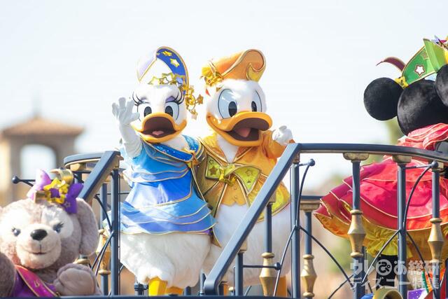 レッツ・セレブレイト・ウィズ・カラー