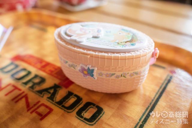 「リーナ・ベル」クッキーサンド（チーズクリーム）、スーベニアケース付き