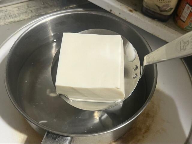 【TERNA　あくとりさん】豆腐すくいとしても使えます