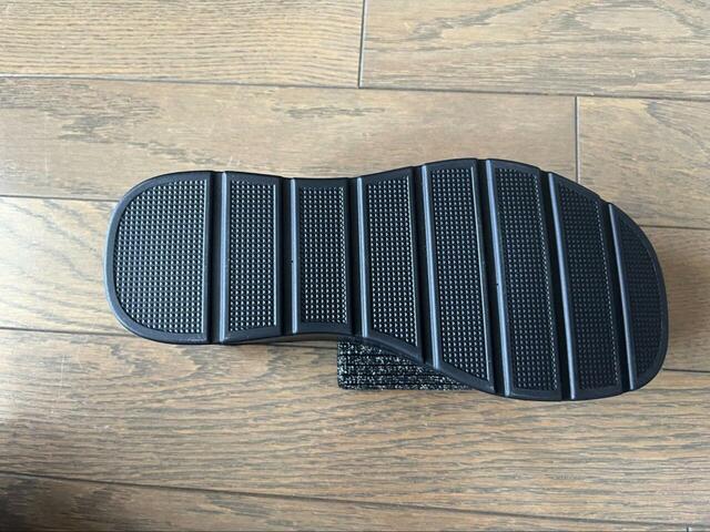 【LOWRYS FARM　カンドウフィットニットサンダル】 靴底は合成底で滑りにくくなっています◎