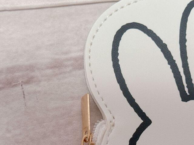 素材はPVC。高級感のある素材がGood！