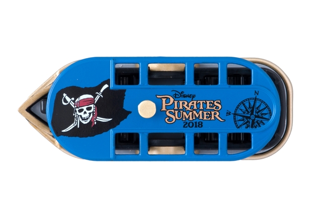 ディズニー・ビークル・コレクション ディズニーシー・トランジットスチーマーライン トミカ ¥1,200 ※長さ約7.5×幅約3×高さ約3cm｜東京ディズニーシー「ディズニー・パイレーツ・サマー」2018年