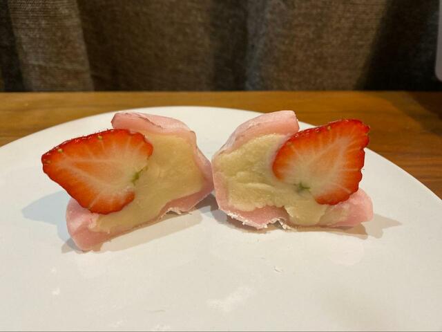 【シャトレーゼ　苺スイーツ】ミルク餡は癖がなくあんこが苦手な方でも