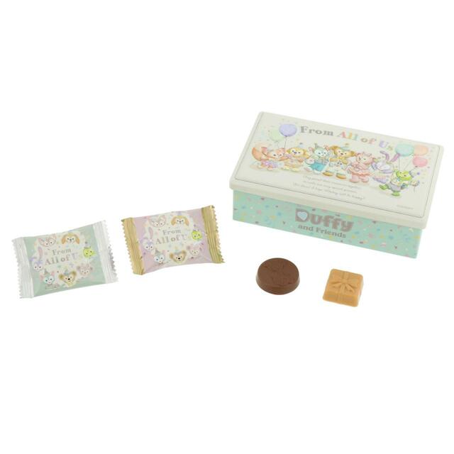 チョコレート 900円｜内容量：64g（12個）［ミルク6個、キャラメル6個］｜「ダッフィー＆フレンズのフロム・オール・オブ・アス」グッズ｜東京ディズニーリゾート40周年“ドリームゴーラウンド”｜発売日：2023年4月10日（月）｜販売店舗：東京ディズニーシー「マクダックス・デパートメントストア」
