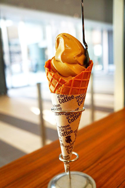 2015夏・厳選アイスクリーム／渋谷ヒカリエ「ザ・クリーム・オブ・ザ・クロップコーヒー」のコーヒーソフトクリーム