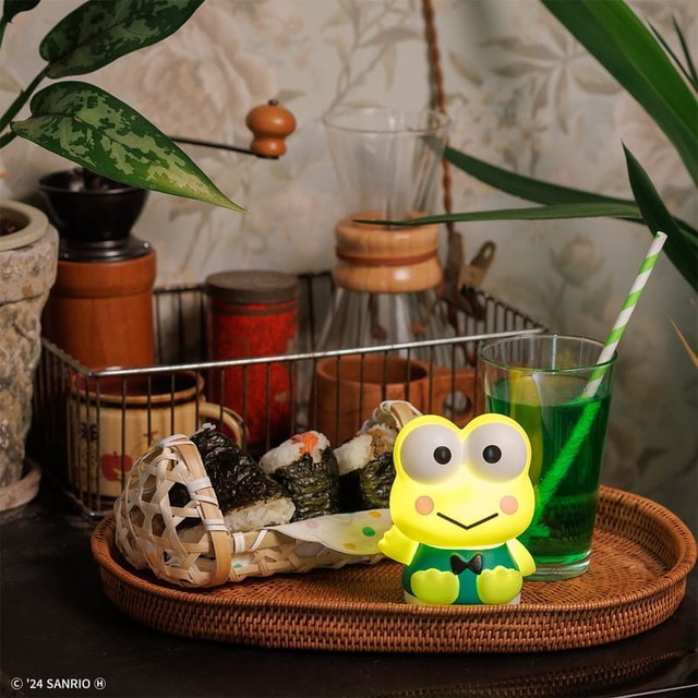 【『けろけろけろっぴ お部屋ライトBOOK special package ver.』（宝島社）】キュートなグリーンがお部屋のアクセントになりそう