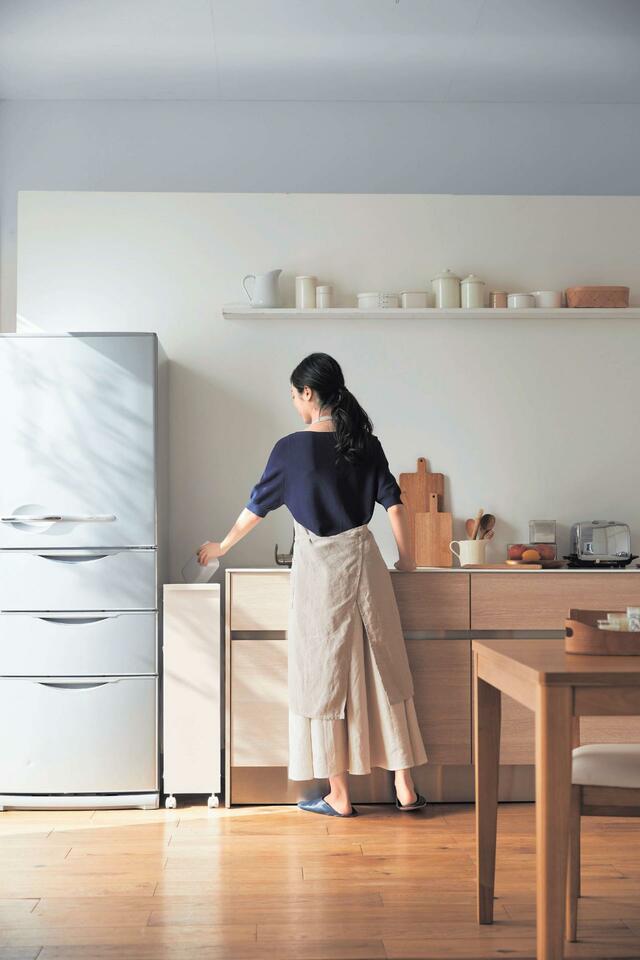 スリムなのに分別もできる　キッチン隙間分別ダストワゴン ｜￥6,990 （税込）