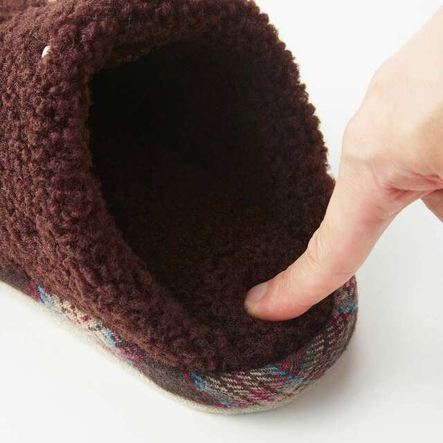 足首まであったかな脱ぎ履きしやすいもこもこボアスリッパ(選べるキャラクター)｜￥ 1,790 （税込）