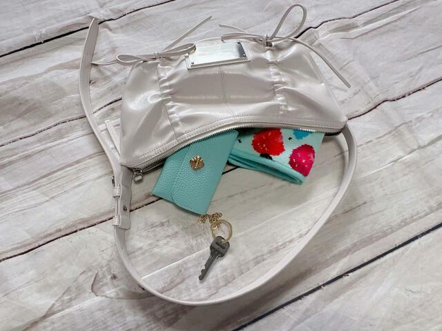 春色小物と一緒に、バッグに忍ばせて♪