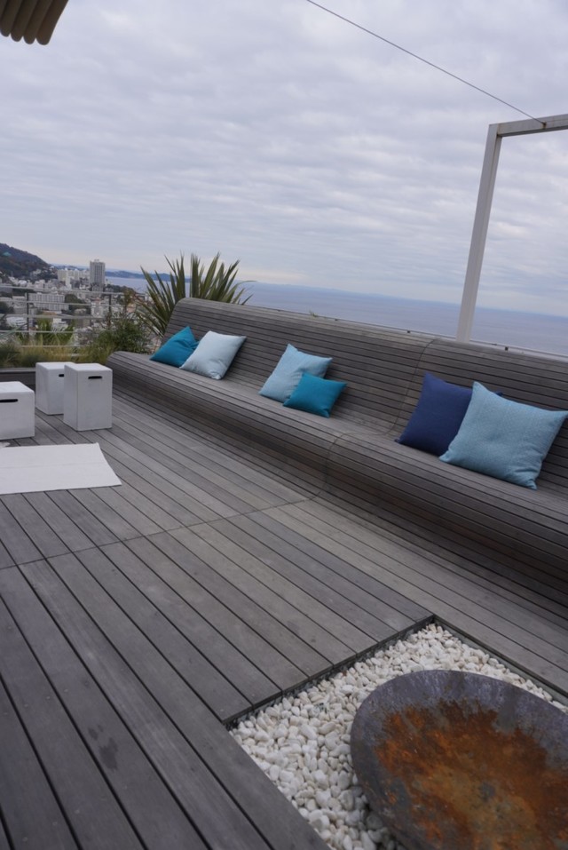 【星野リゾート　リゾナーレ熱海】テラスリビングスイートの広々としたテラス